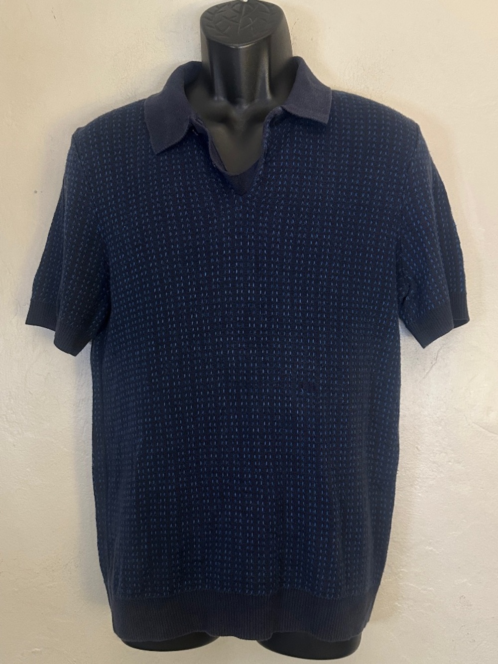 Elie Tahari Polo Small Gently worn 50% cotton/50% lyocell sweater weight fabric